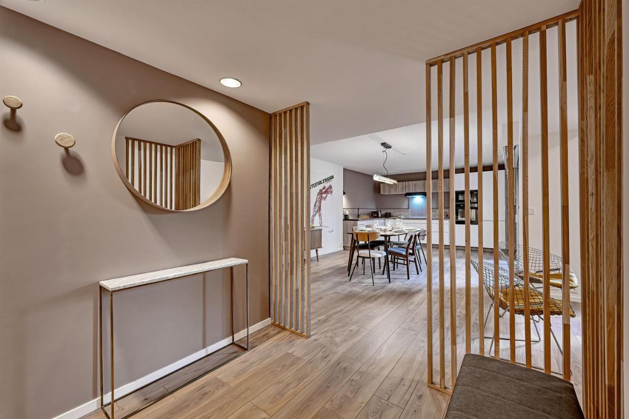 Appartement Aux Marches Du Palais - Ac Clim - Spacieux - Terrasse - Wifi *