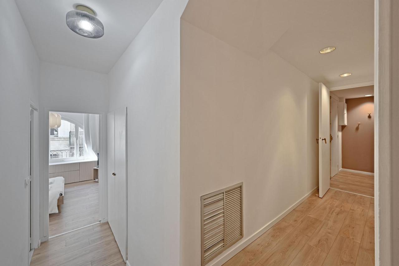 Appartement Aux Marches Du Palais - Ac Clim - Spacieux - Terrasse - Wifi