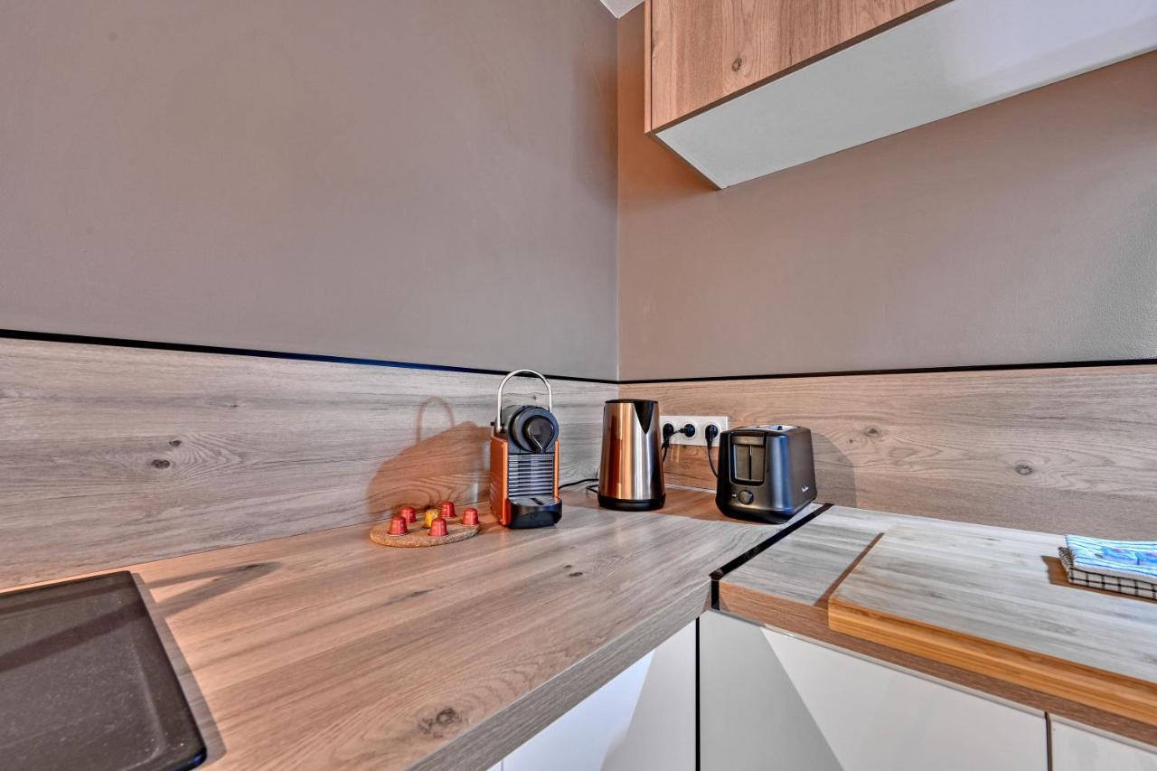 Appartement Aux Marches Du Palais - Ac Clim - Spacieux - Terrasse - Wifi Avignon